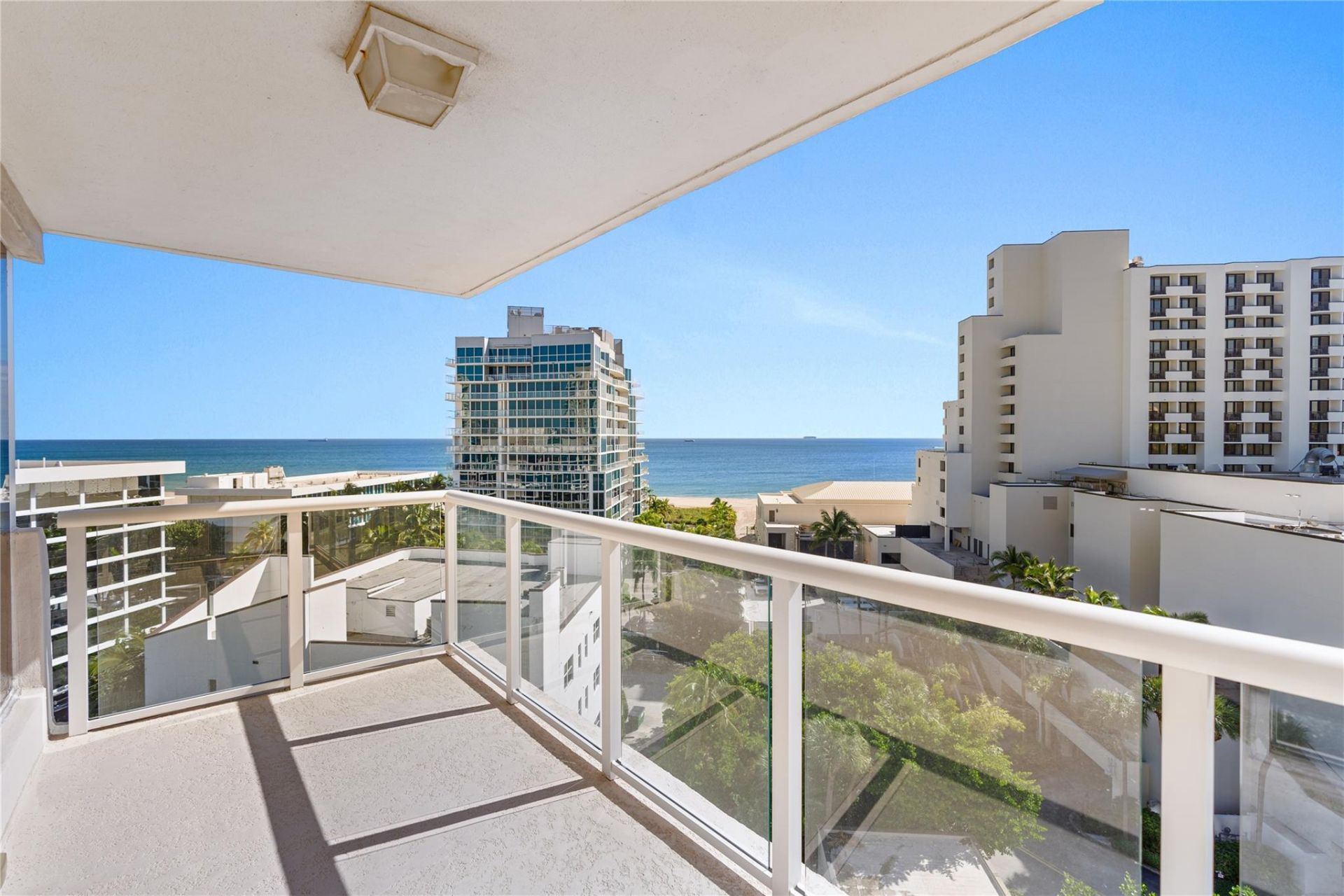 3000 Holiday Drive, Unit 1002, Fort Lauderdale, FL 33316 Photo