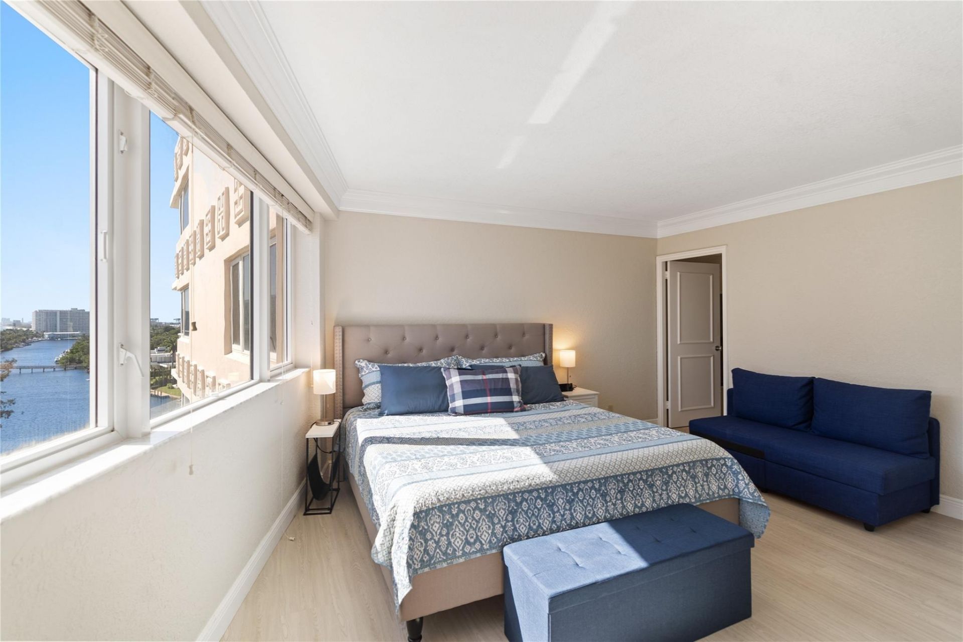 3000 Holiday Drive, Unit 1002, Fort Lauderdale, FL 33316 Photo