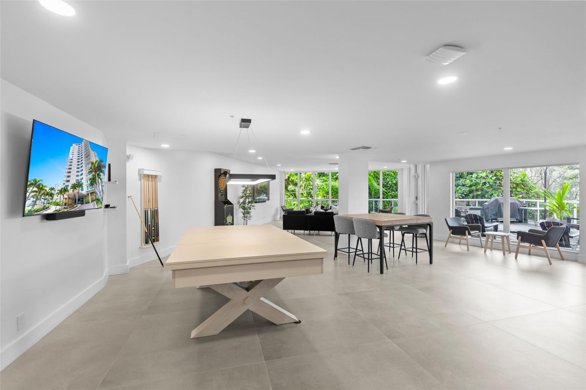 3000 Holiday Drive, Unit 1002, Fort Lauderdale, FL 33316 Photo