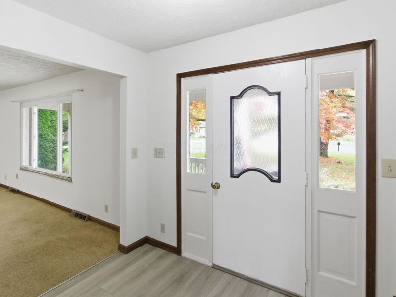 65 Daley Drive SW, Pataskala, OH 43062 Photo 2