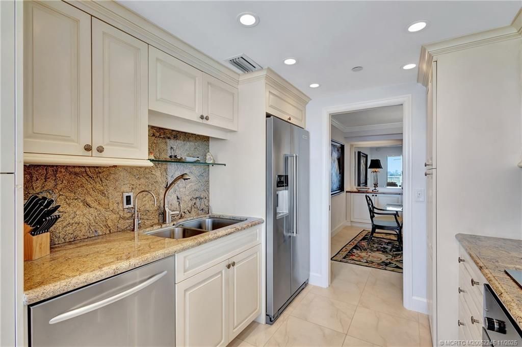 500 Ocean Drive, Unit W11, North Palm Beach, FL 33408 Photo