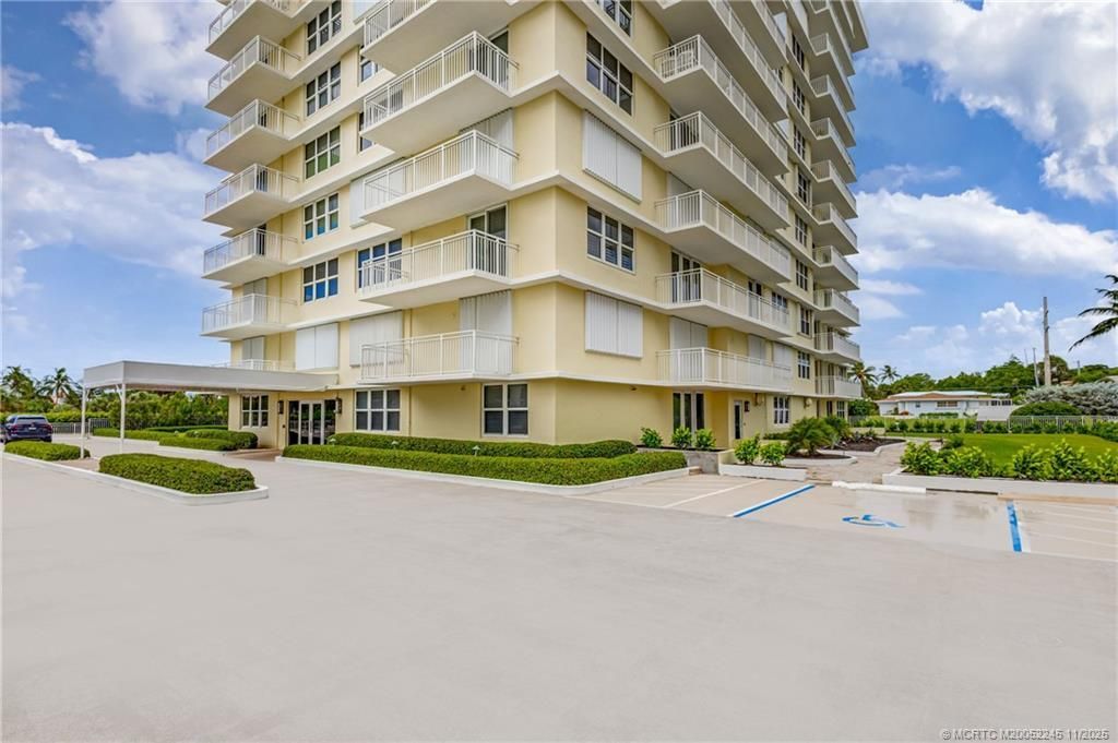 500 Ocean Drive, Unit W11, North Palm Beach, FL 33408 Photo