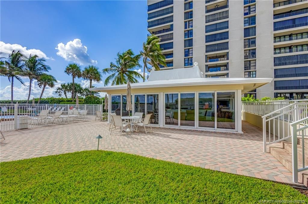 500 Ocean Drive, Unit W11, North Palm Beach, FL 33408 Photo
