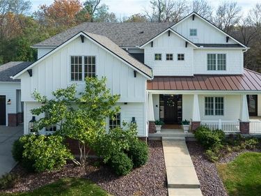 8719 N Sycamore Avenue, Kansas City, MO 64157