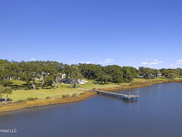 308 Italian Isle Road, Gautier, MS 39553
