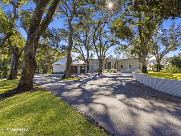 308 Italian Isle Road, Gautier, MS 39553