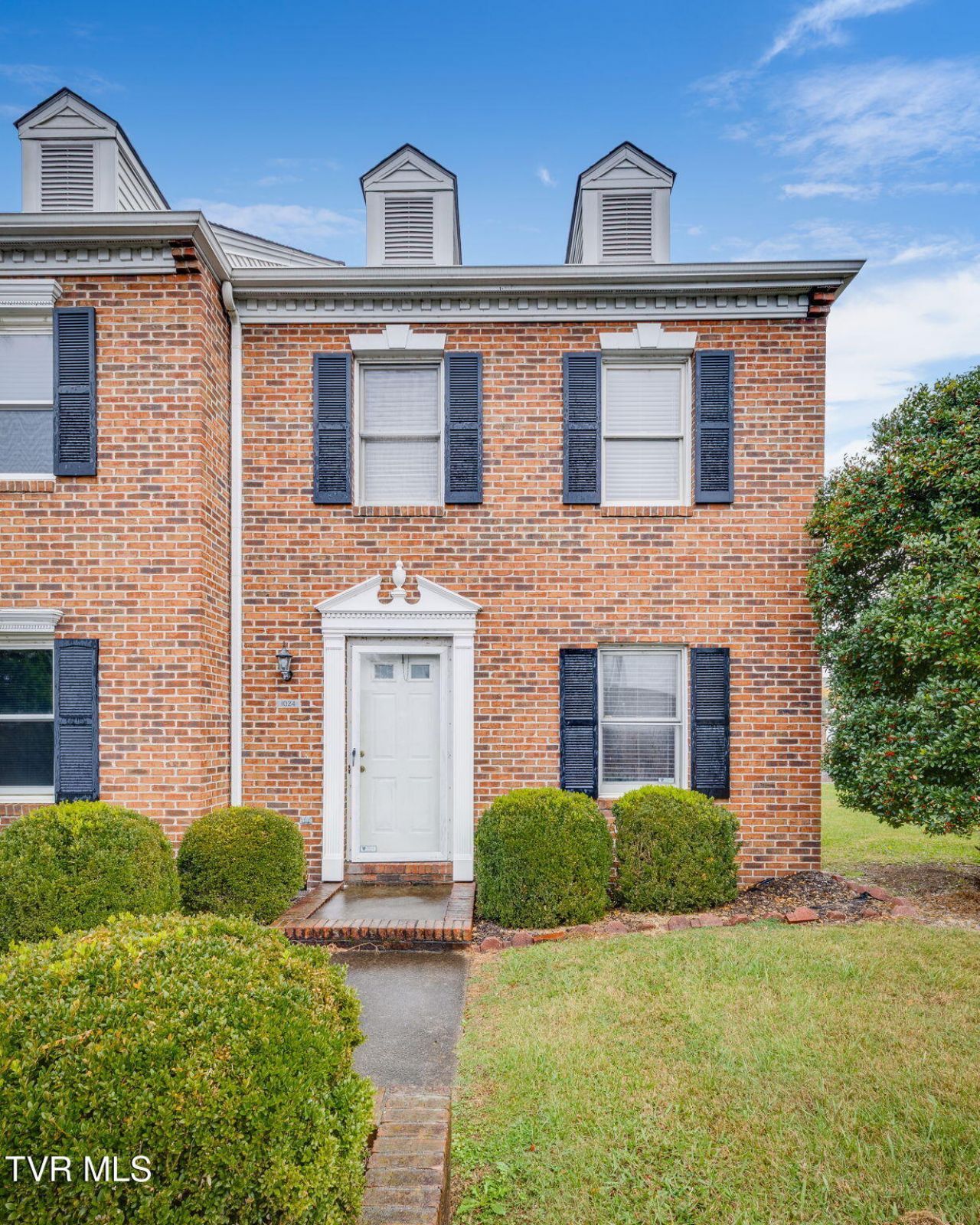 1024 Konnarock Road, Unit 1024, Kingsport, TN 37664 Main Photo