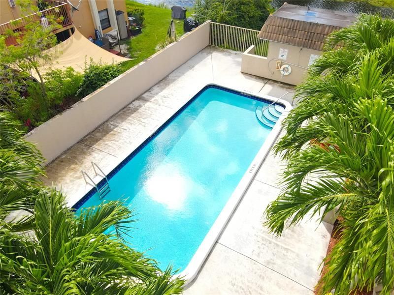 10710 Royal Palm Boulevard, Unit 2-2, Coral Springs, FL 33065 Photo