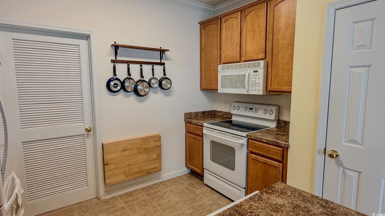 5858 Longwood Dr. Photo 12