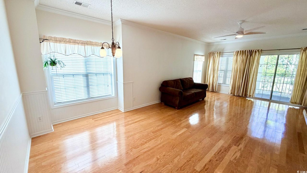 5858 Longwood Dr. Photo 19