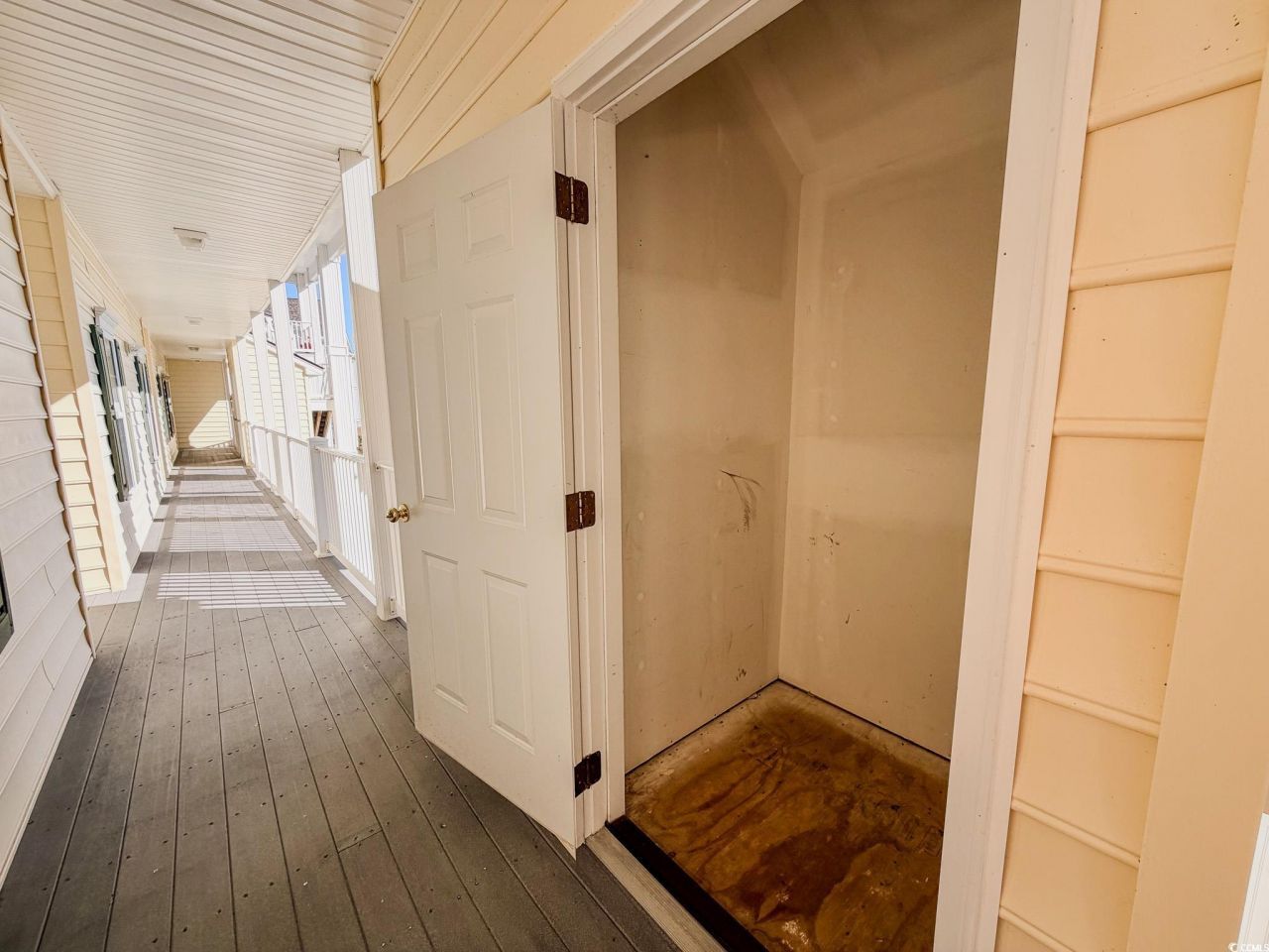 5858 Longwood Dr. Photo 32