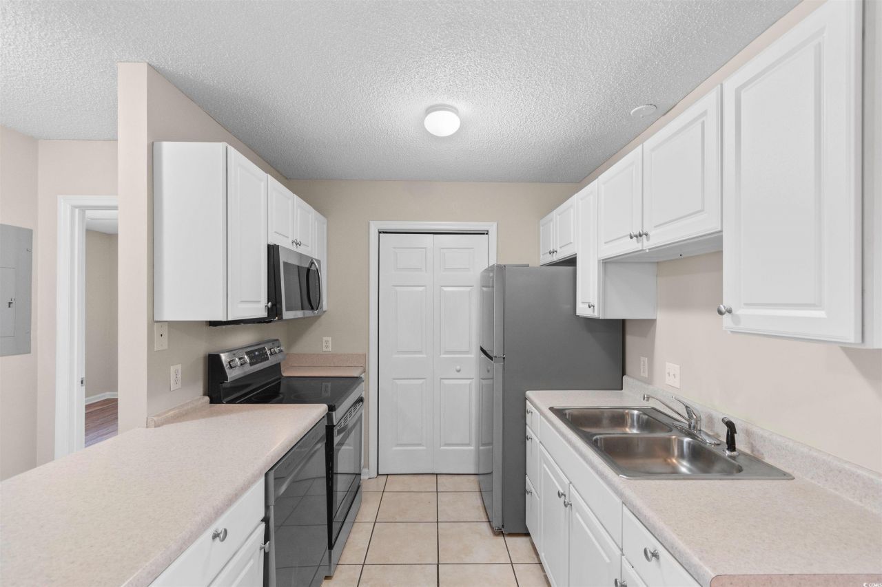 4150 N Horseshoe Rd. Photo 3