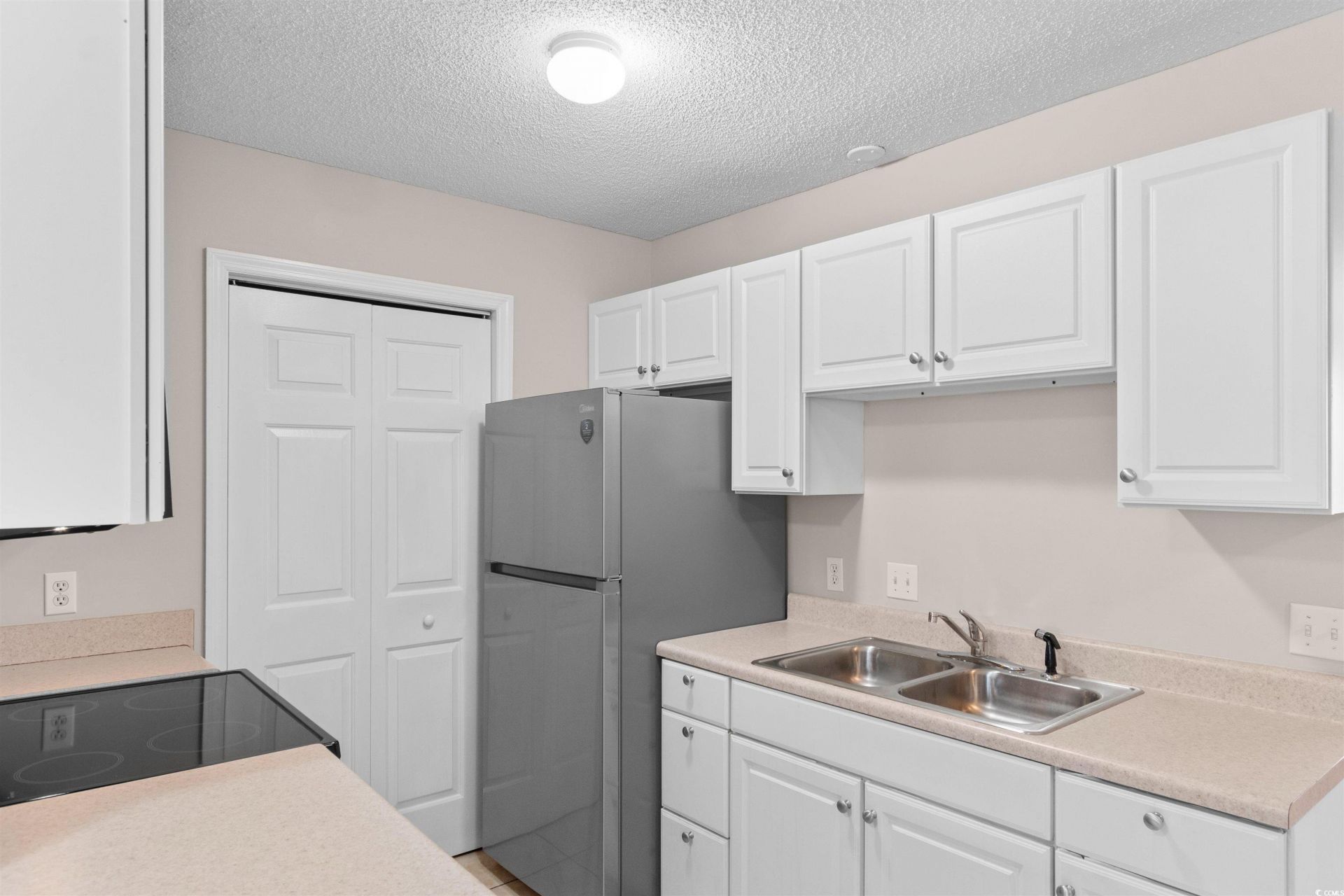 4150 N Horseshoe Rd. Photo 5