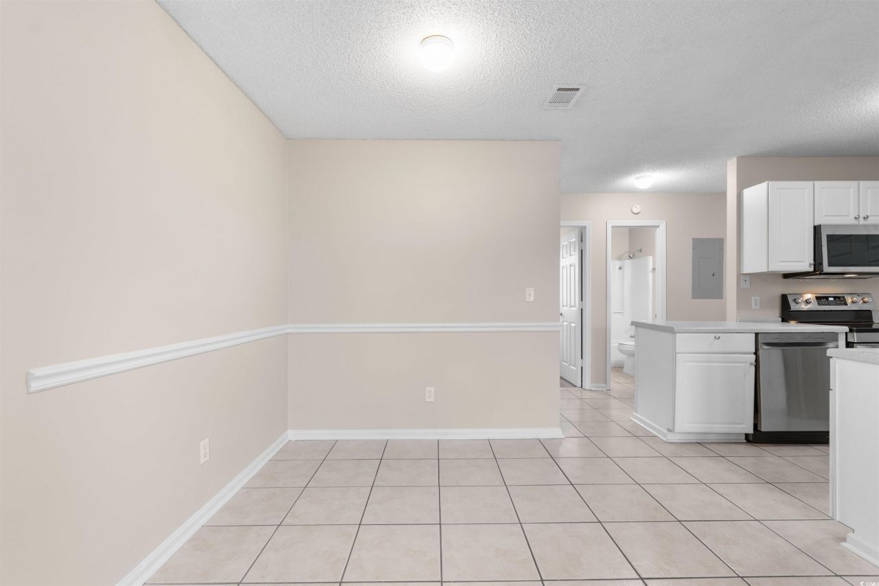 4150 N Horseshoe Rd. Photo 7