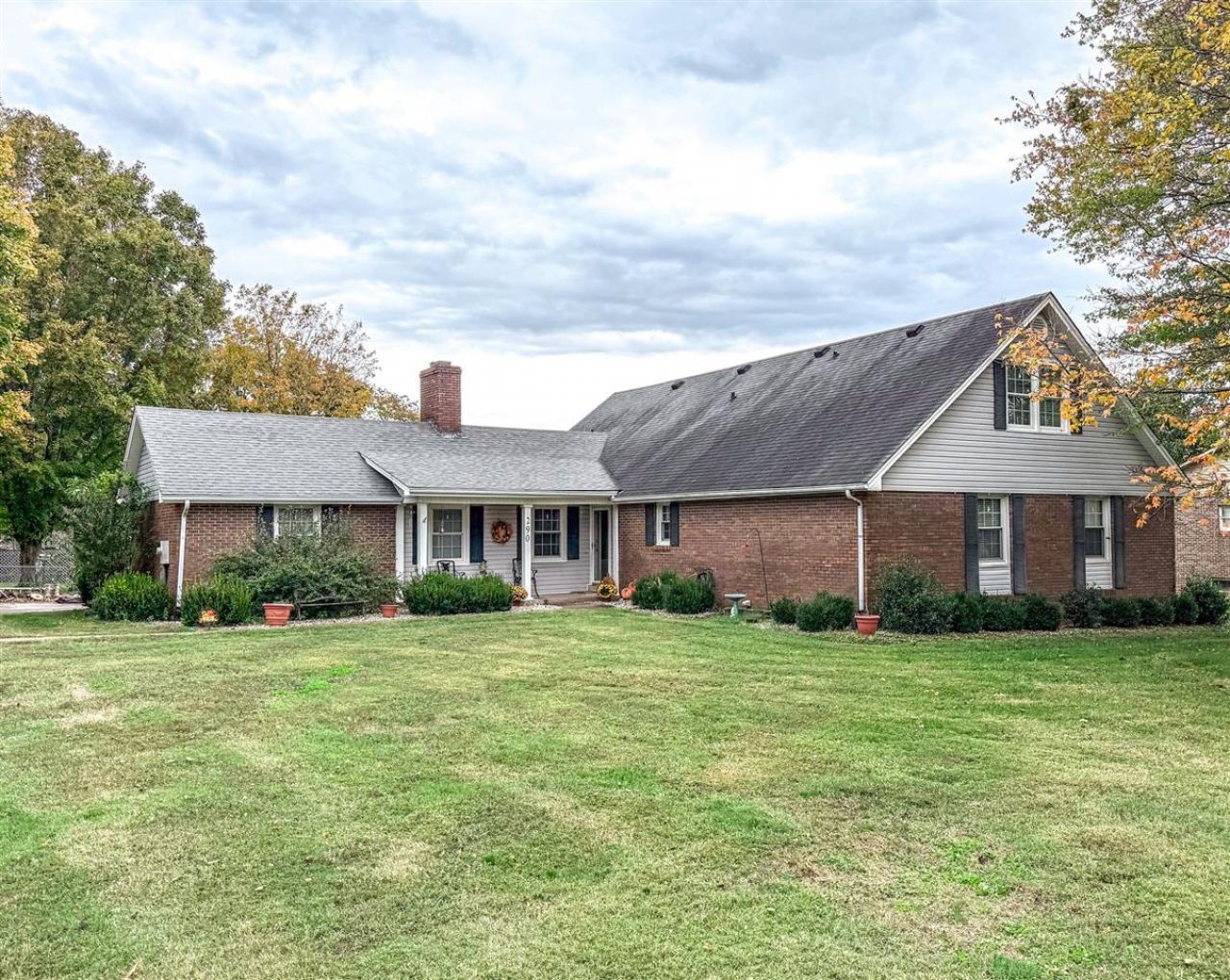 290 Hillwood Drive, Bowling Green, KY 42101 Main Photo