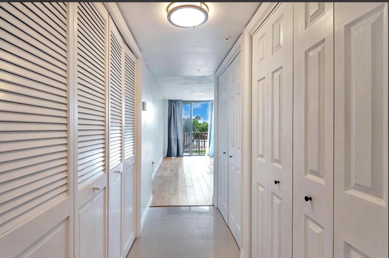 859 Jeffery Street, Unit 214, Boca Raton, FL 33487 Photo