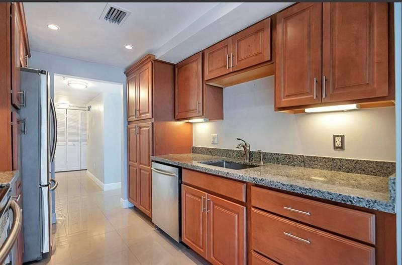 859 Jeffery St, Unit 214, Boca Raton, FL 33487 Photo