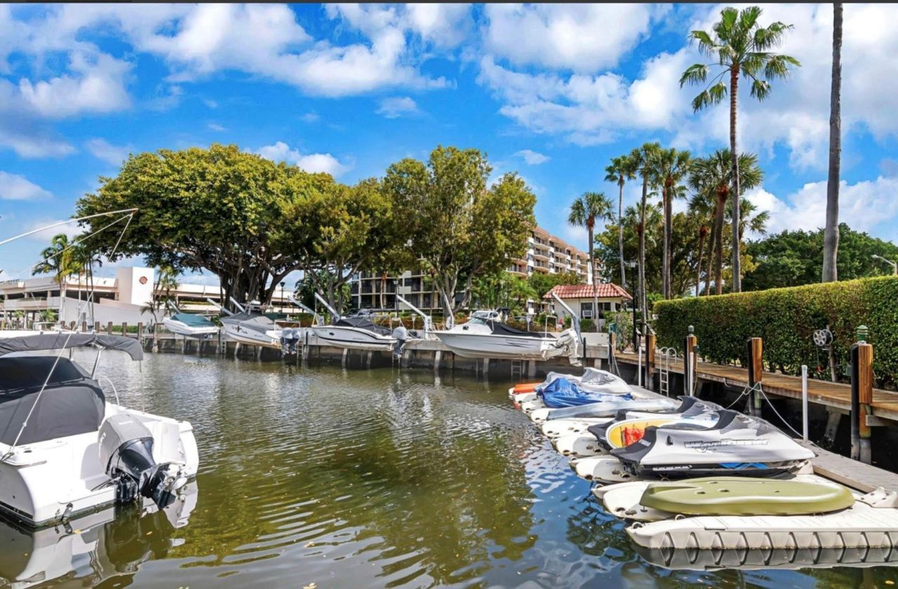 859 Jeffery Street, Unit 214, Boca Raton, FL 33487 Photo