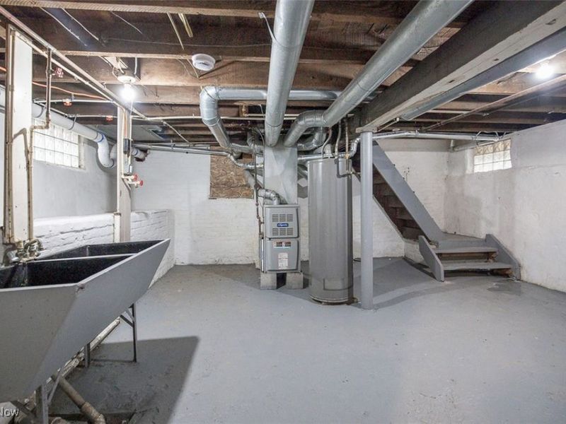 4502 Bush Avenue, Cleveland, OH 44109 Photo 16