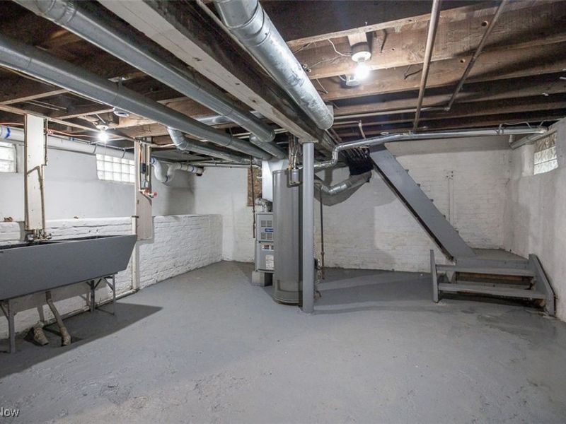 4502 Bush Avenue, Cleveland, OH 44109 Photo 18