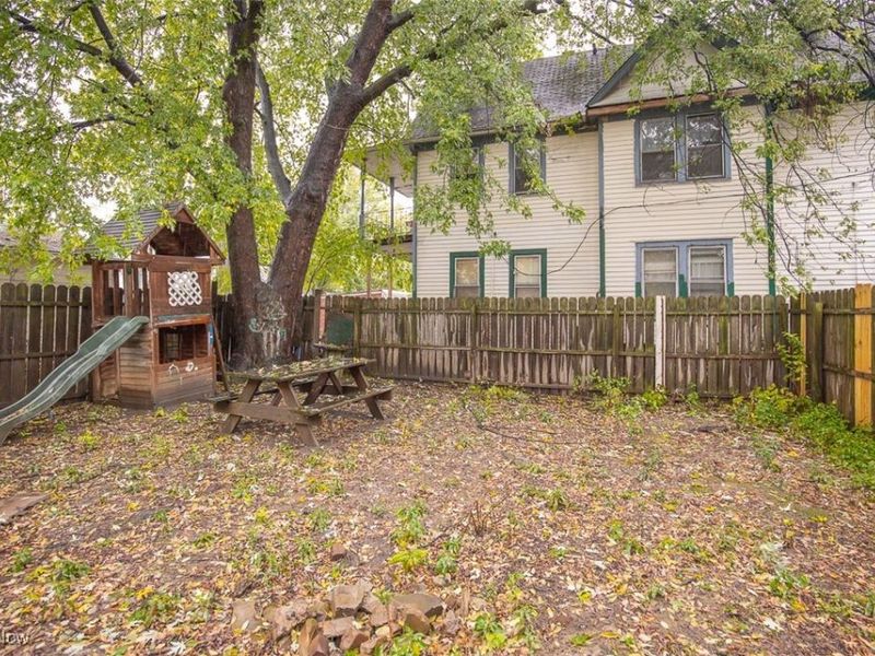 4502 Bush Avenue, Cleveland, OH 44109 Photo 25