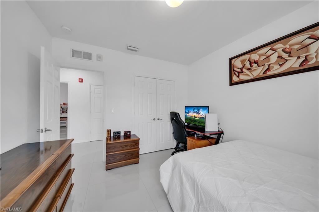 221 SW 21st Ter , Cape Coral, FL 33991 Photo