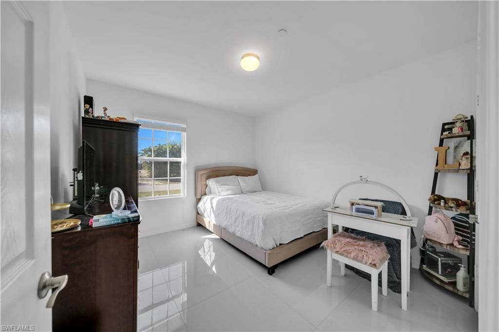 221 SW 21st Ter , Cape Coral, FL 33991 Photo