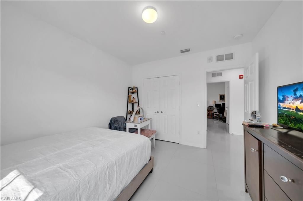 221 SW 21st Ter , Cape Coral, FL 33991 Photo