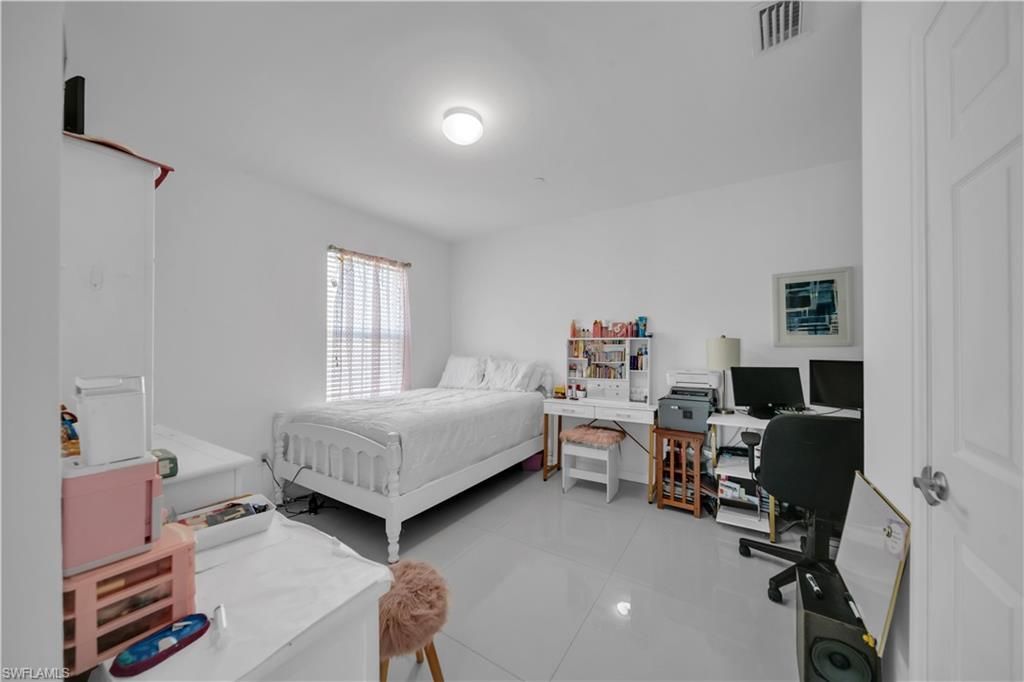 221 SW 21st Ter , Cape Coral, FL 33991 Photo