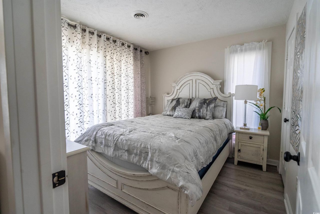 4715 Cobblestone Dr.  Photo 9