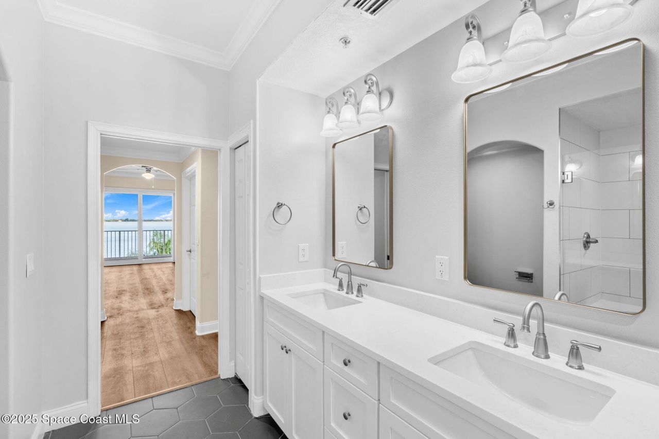 4007 N Harbor City Boulevard, Unit 402, Melbourne, FL 32935 Photo