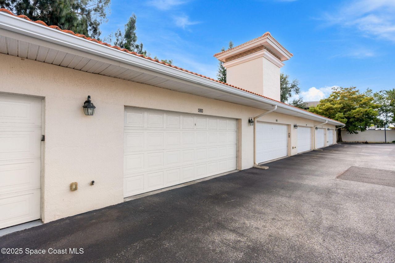 4007 N Harbor City Boulevard, Unit 402, Melbourne, FL 32935 Photo