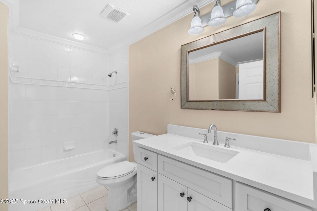 4007 N Harbor City Boulevard, Unit 402, Melbourne, FL 32935 Photo