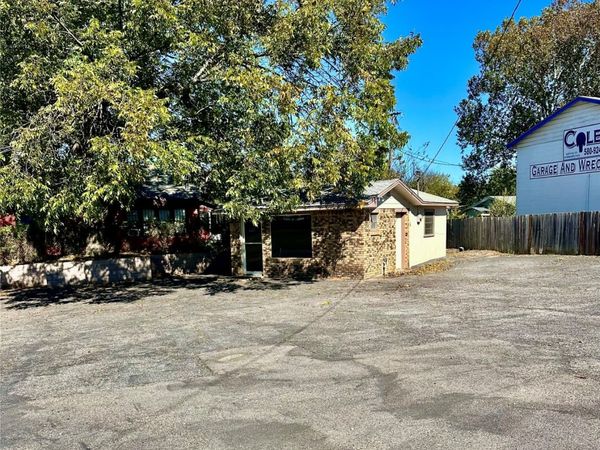 1002 N 1st, Durant, OK 74701