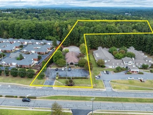 1817 Eagle Drive , Woodstock, GA 30189