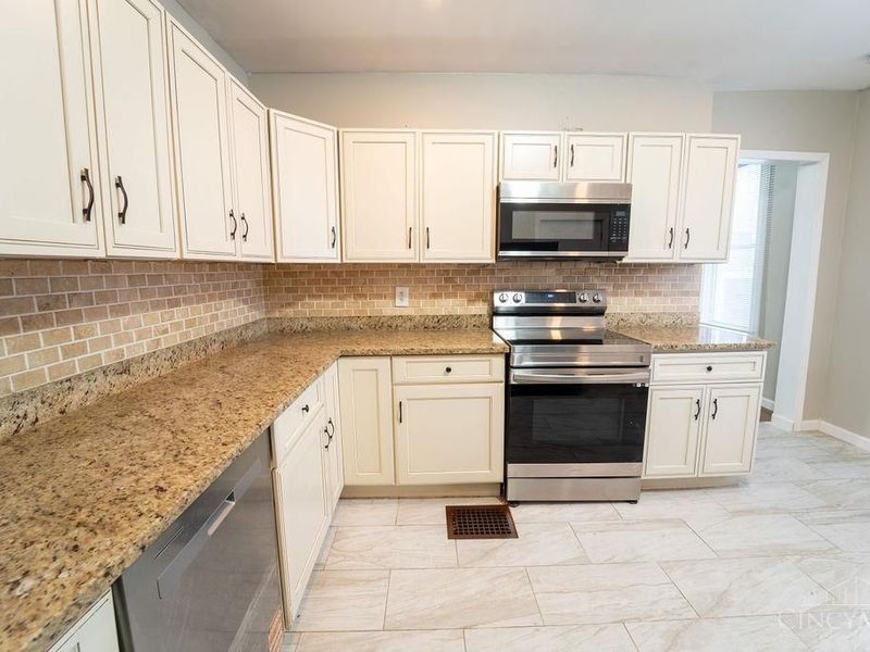 1619 Powers Street, Cincinnati, OH 45223 Photo 6