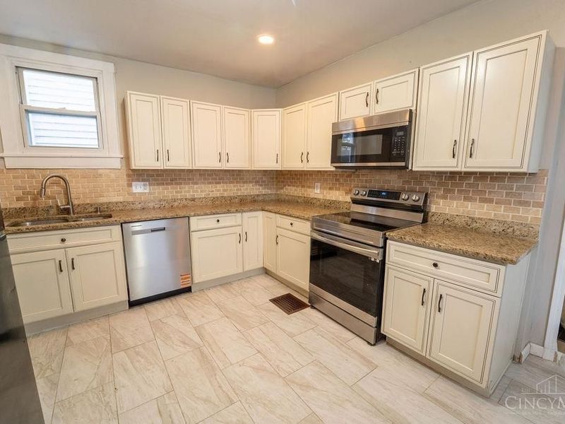 1619 Powers Street, Cincinnati, OH 45223 Photo 8