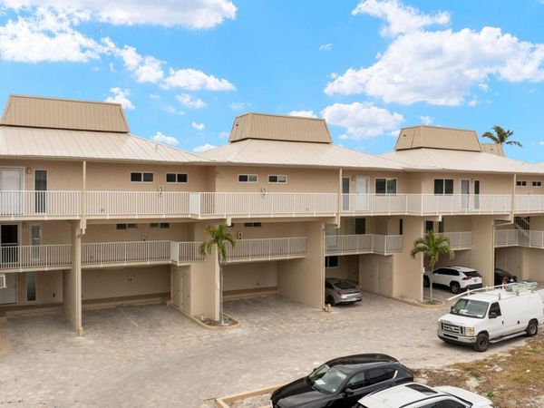 200 Periwinkle Way, Unit 231, Sanibel, FL 33957