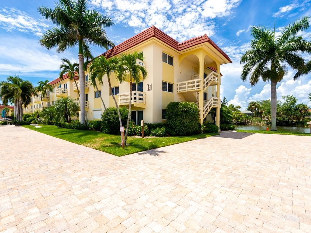 1610 Middle Gulf Dr, Unit E-4, Sanibel, FL 33957 Photo