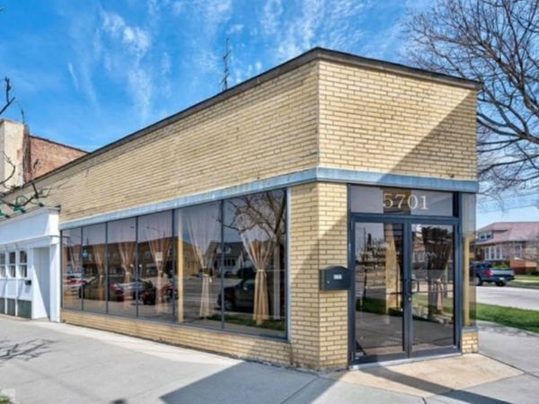 5701 N Milwaukee Avenue, Chicago, IL 60646
