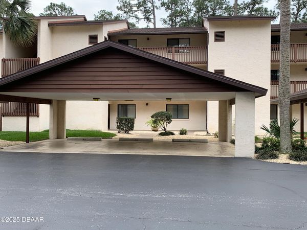 275 Indigo Drive, Unit 105, Daytona Beach, FL 32114