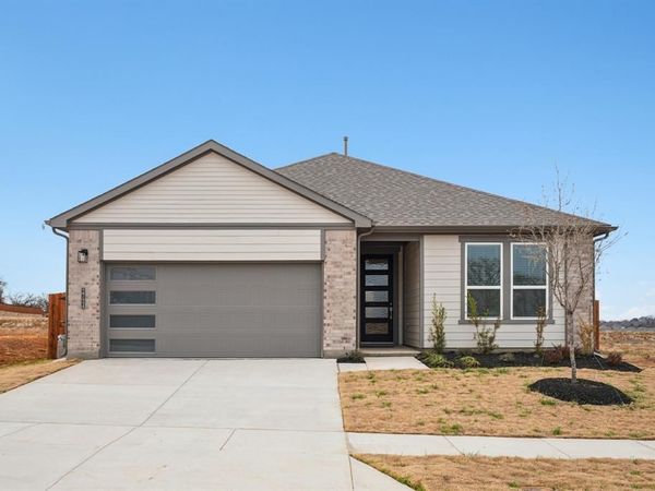 2724 Goldfinch Drive, Denton, TX 76205