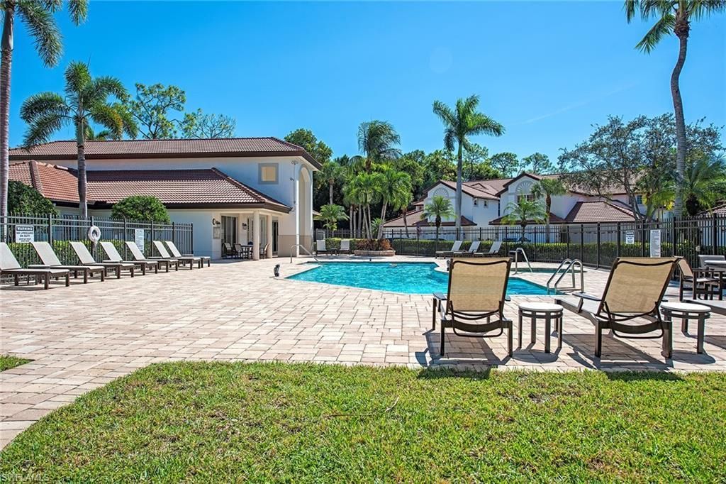 2540 Talon Ct, Unit 503, Naples, FL 34105 Photo