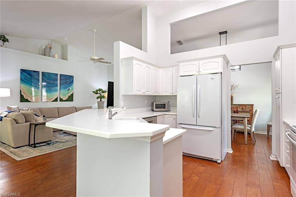 2540 Talon Ct, Unit 503, Naples, FL 34105 Photo