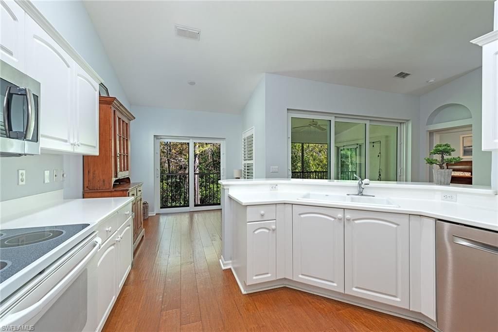 2540 Talon Ct, Unit 503, Naples, FL 34105 Photo