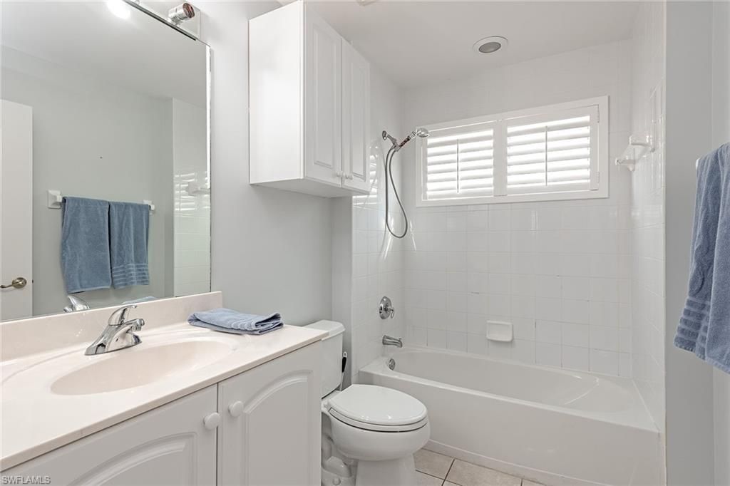 2540 Talon Ct, Unit 503, Naples, FL 34105 Photo