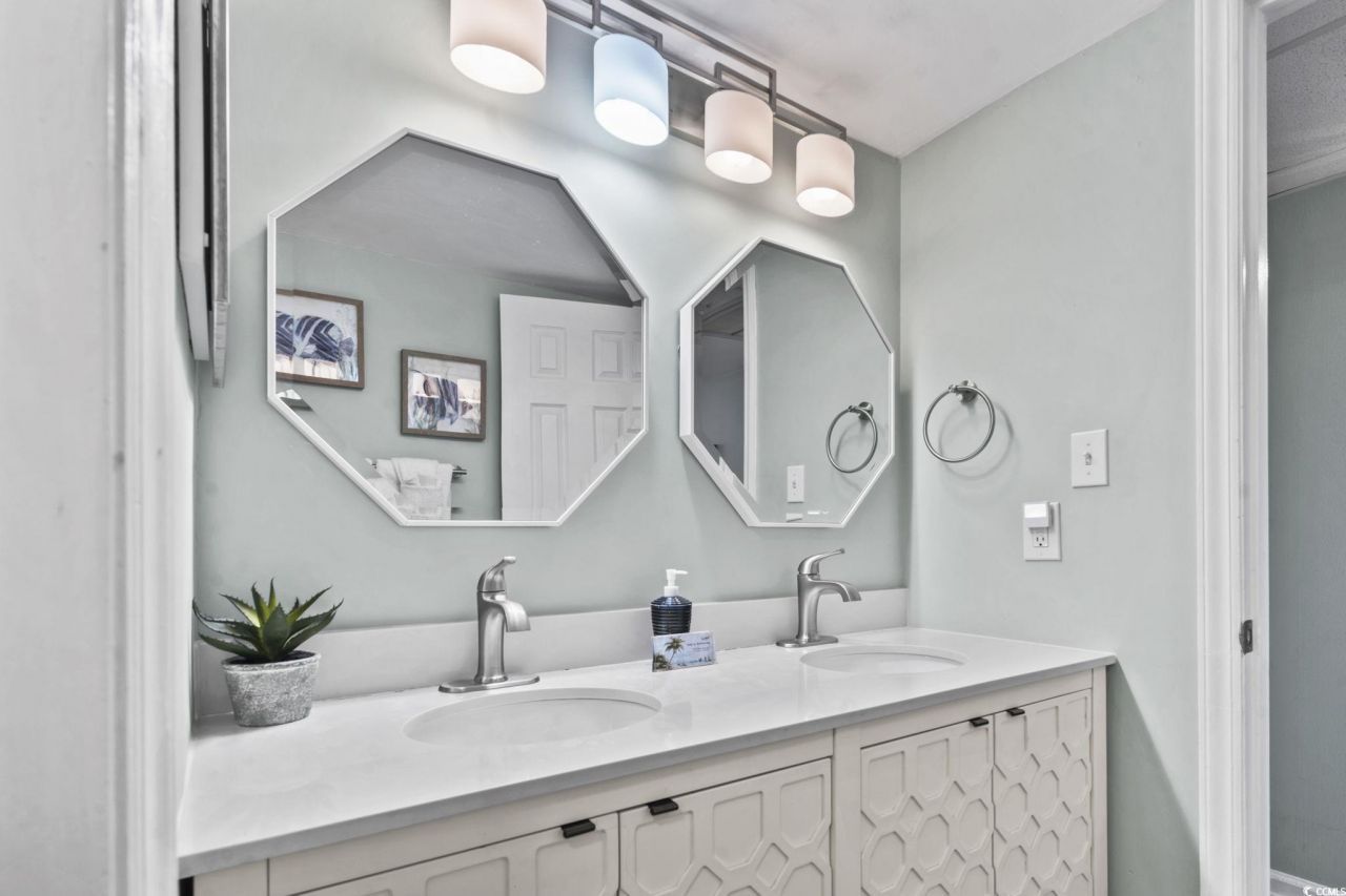 2310 N Ocean Blvd. Photo 10