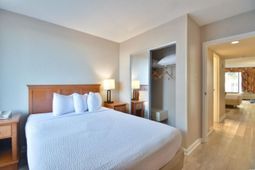 7000 Ocean Blvd. N photo 4