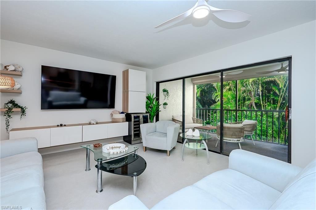 592 Beachwalk Cir, Unit N202, Naples, FL 34108 Photo