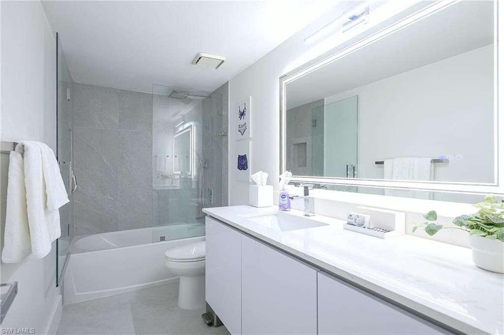 592 Beachwalk Cir, Unit N202, Naples, FL 34108 Photo
